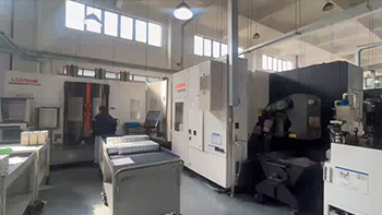 Horizontal machining center for aluminium alloys processing